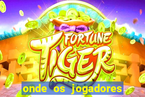onde os jogadores do corinthians moram