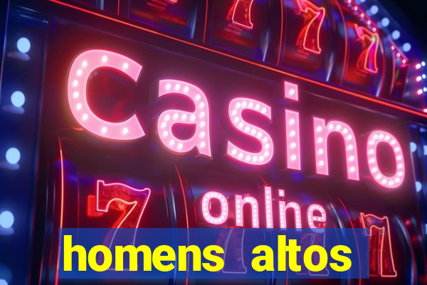 homens altos sarados pelados