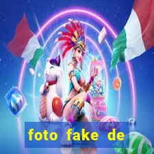 foto fake de menina cacheada