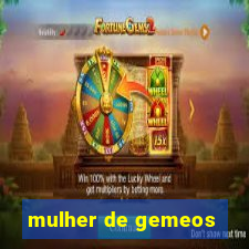 mulher de gemeos